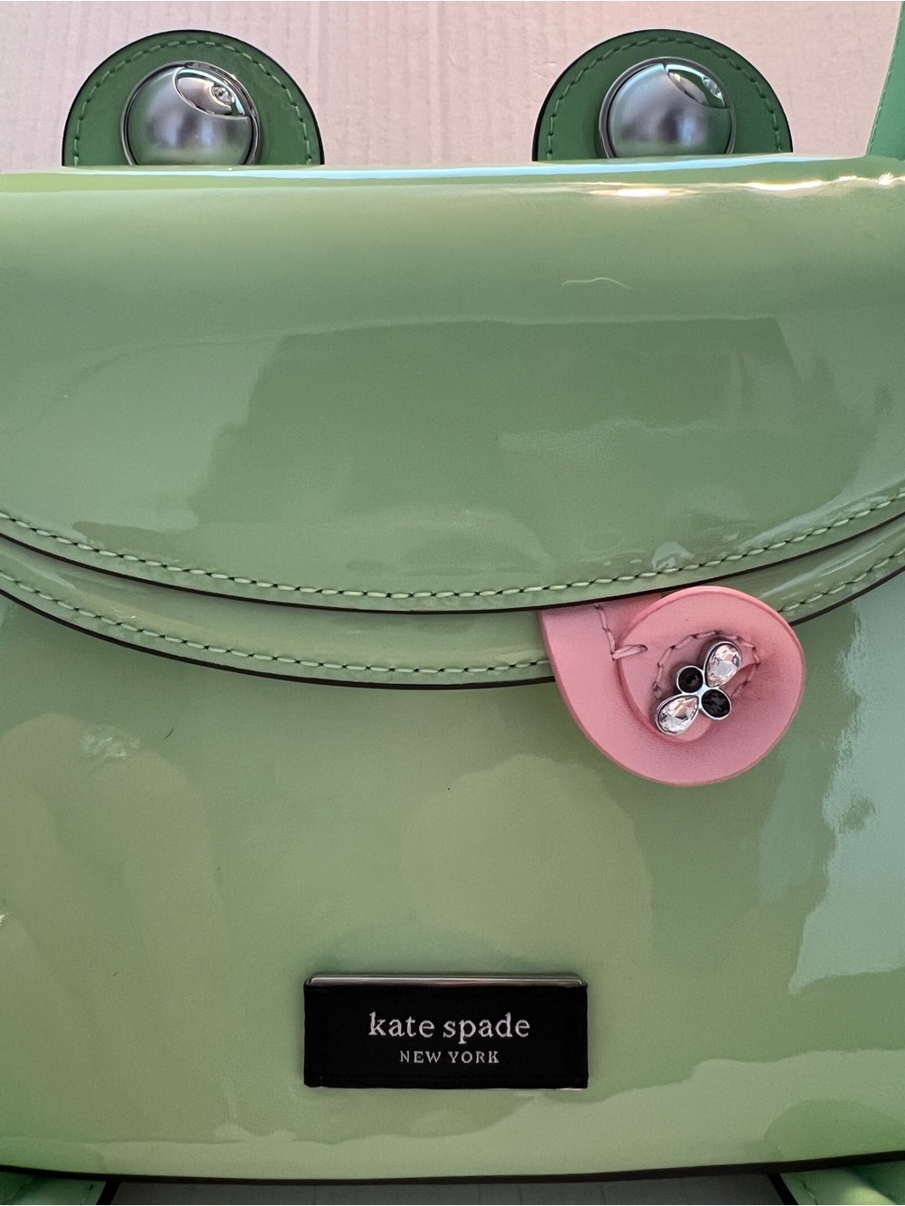 Kate Spade ‘Lily’ serene green patent leather 3d frog 🐸 hobo - Picture 2 of 9